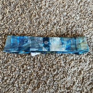lululemon headband!